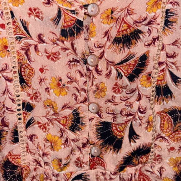 Liz Claiborne Petite Women’s Pink Paisley Print Summer Blouse Size Petite Medium - Picture 3 of 5